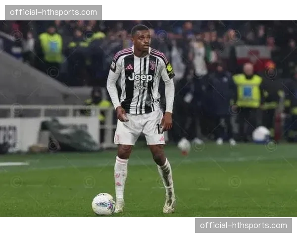 鲁尼力挺图赫尔续约:曼联传闻险些干扰英格兰世界杯计划 鲁尼力挺图赫尔续约:曼联传闻险些干扰英格兰世界杯计划